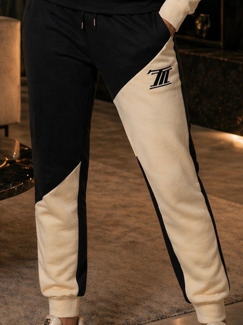 Her Story Panel Joggers