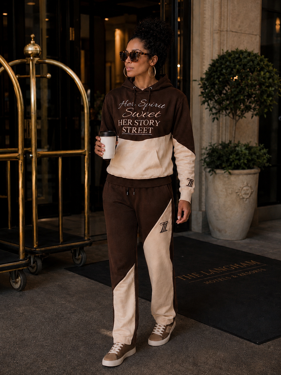 Her Story Panel Joggers
